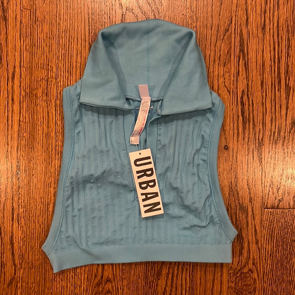 NWT Urban Outfitters collared stretchy polo blue crop top size M/L